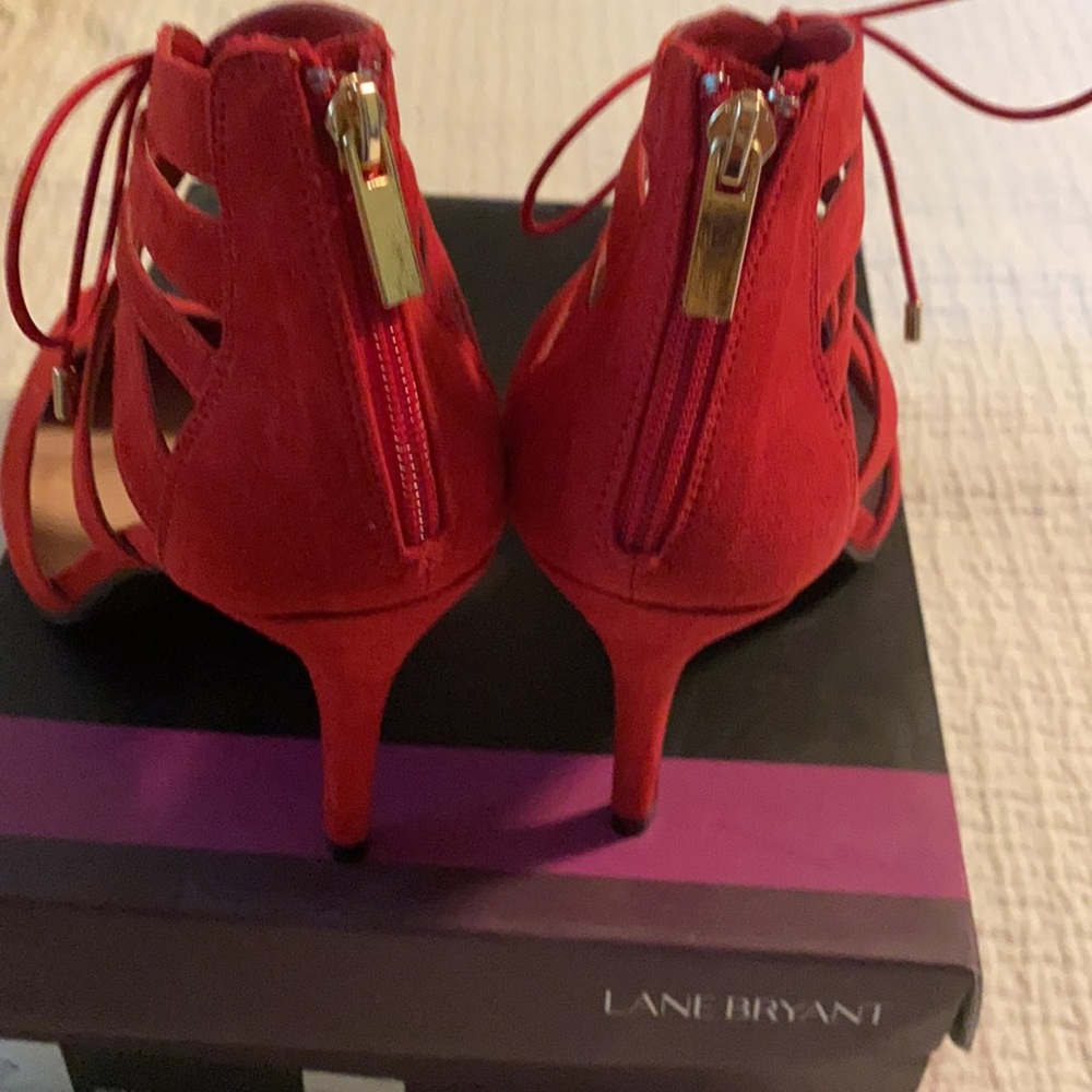 Red Heels - Picture 7 of 8